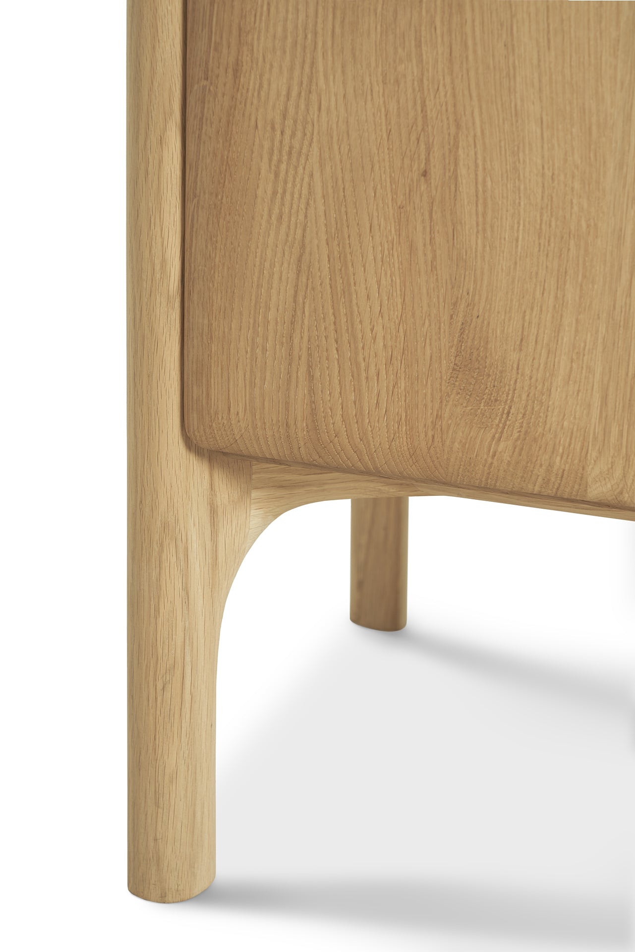 PI Sideboard Oak from Ethnicraft detail photo sideboard legs