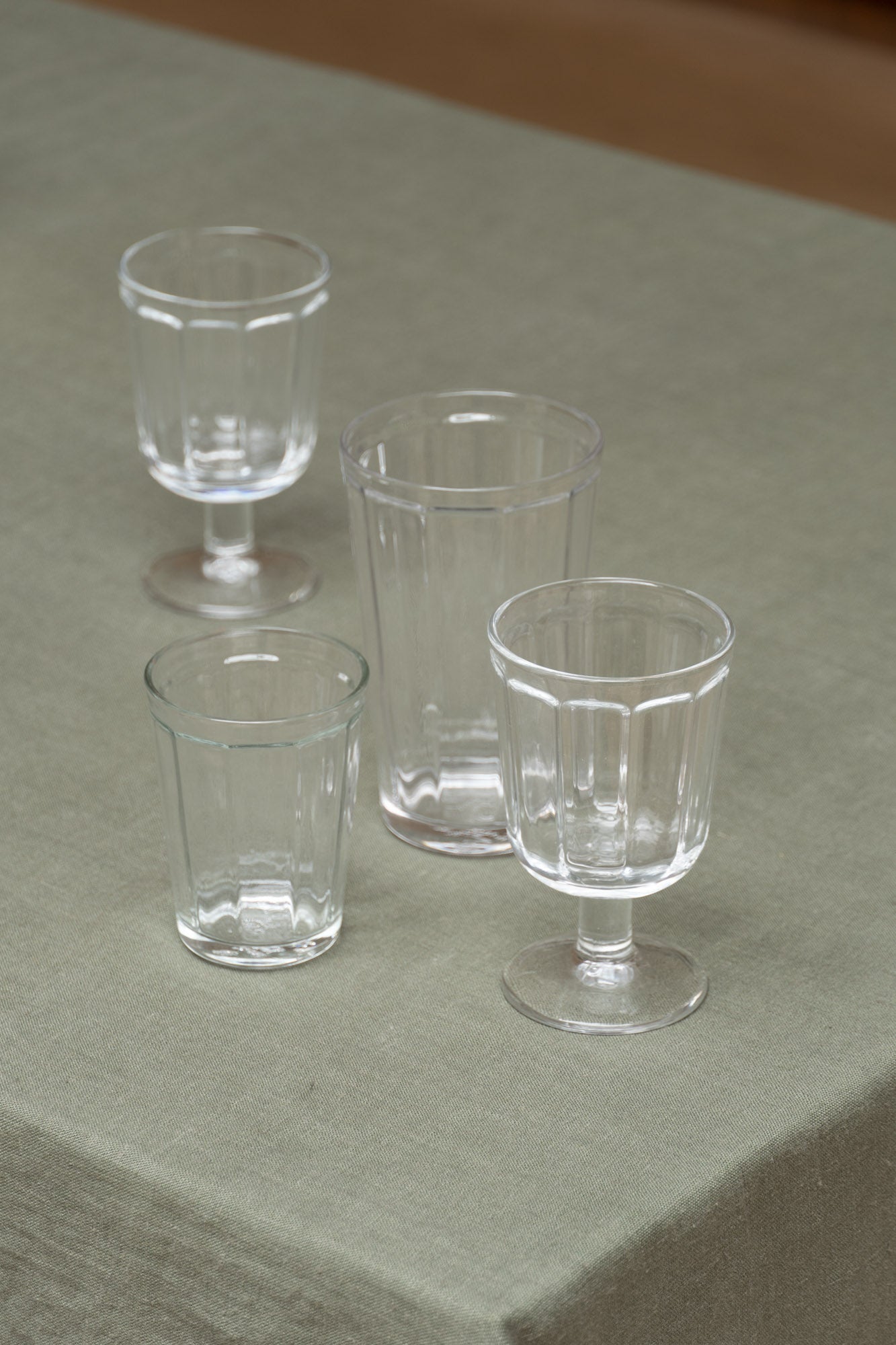 Serax Surface White Wine Glasses (set of 4) - Enter The Loft