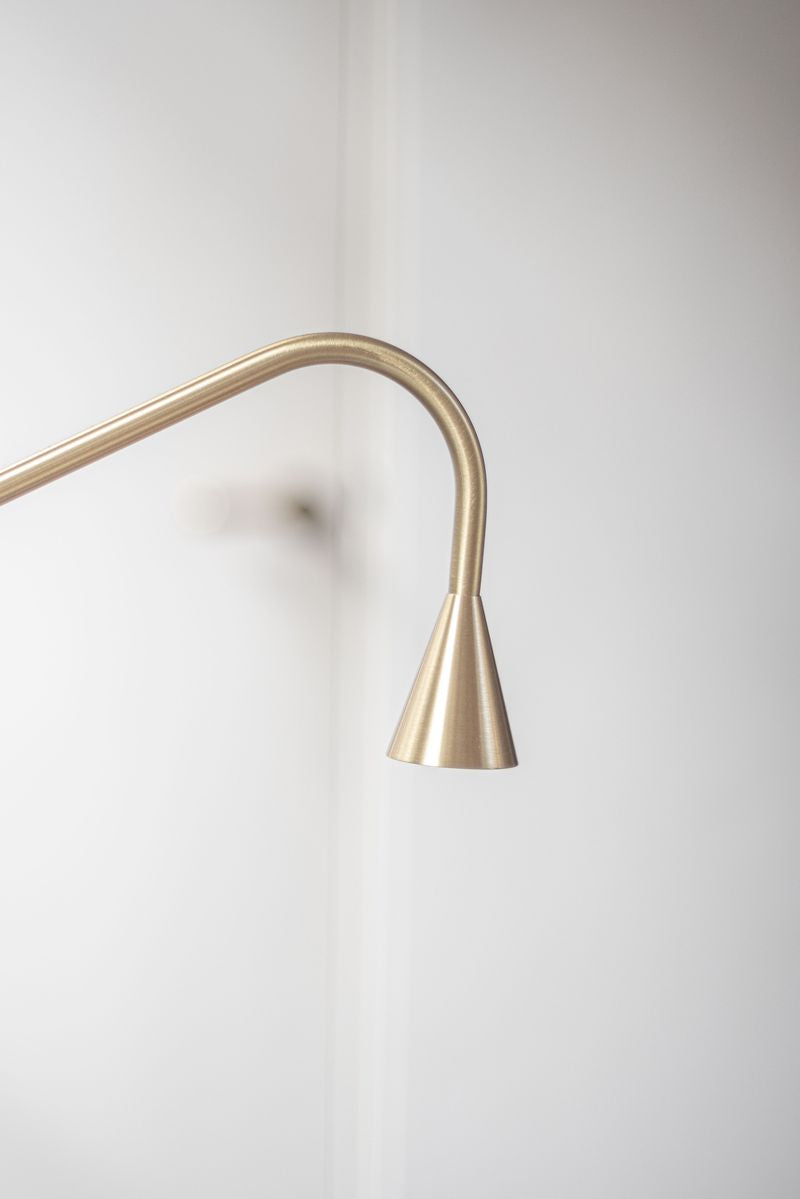 Trizo21 Austere Brass Floor Lamp