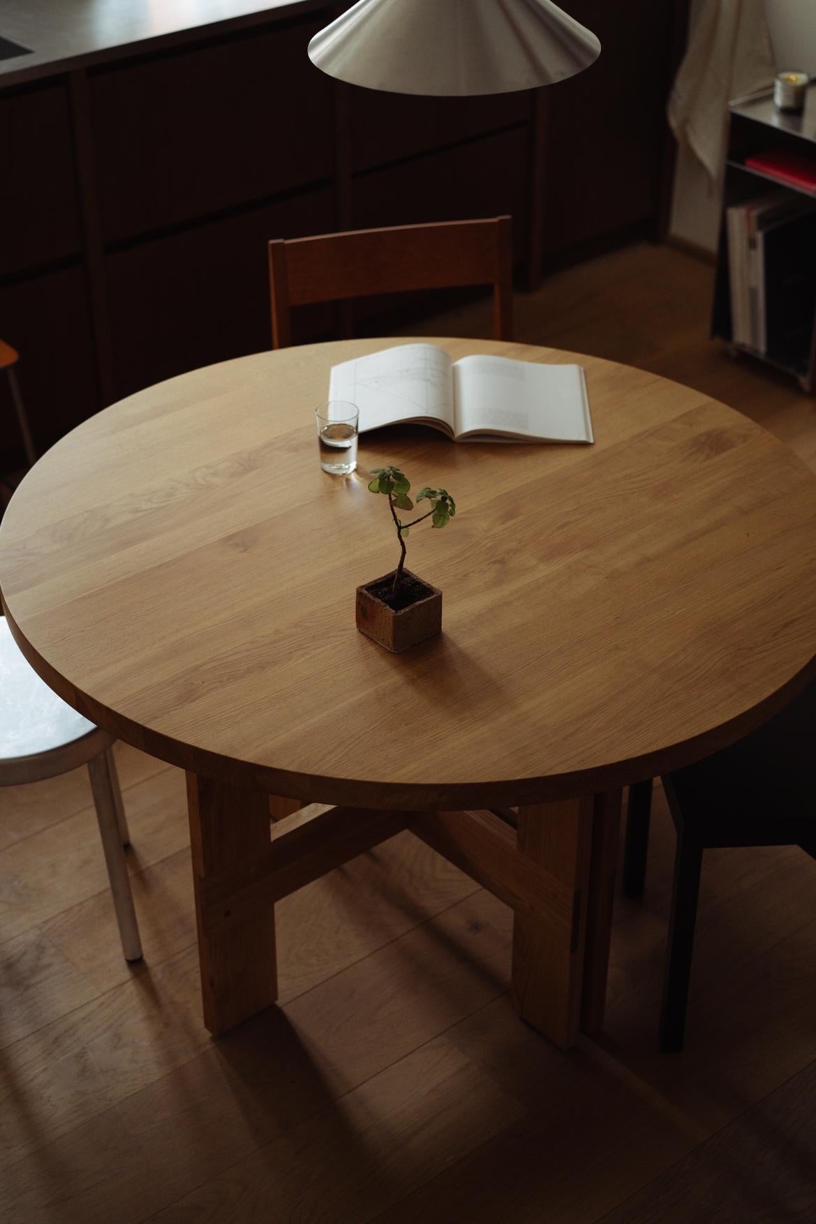 Farmhouse Trestle Dining Table Round