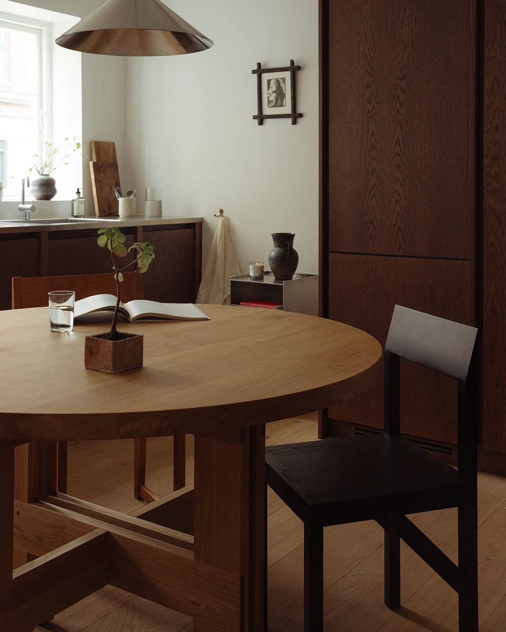 Farmhouse Trestle Dining Table Round