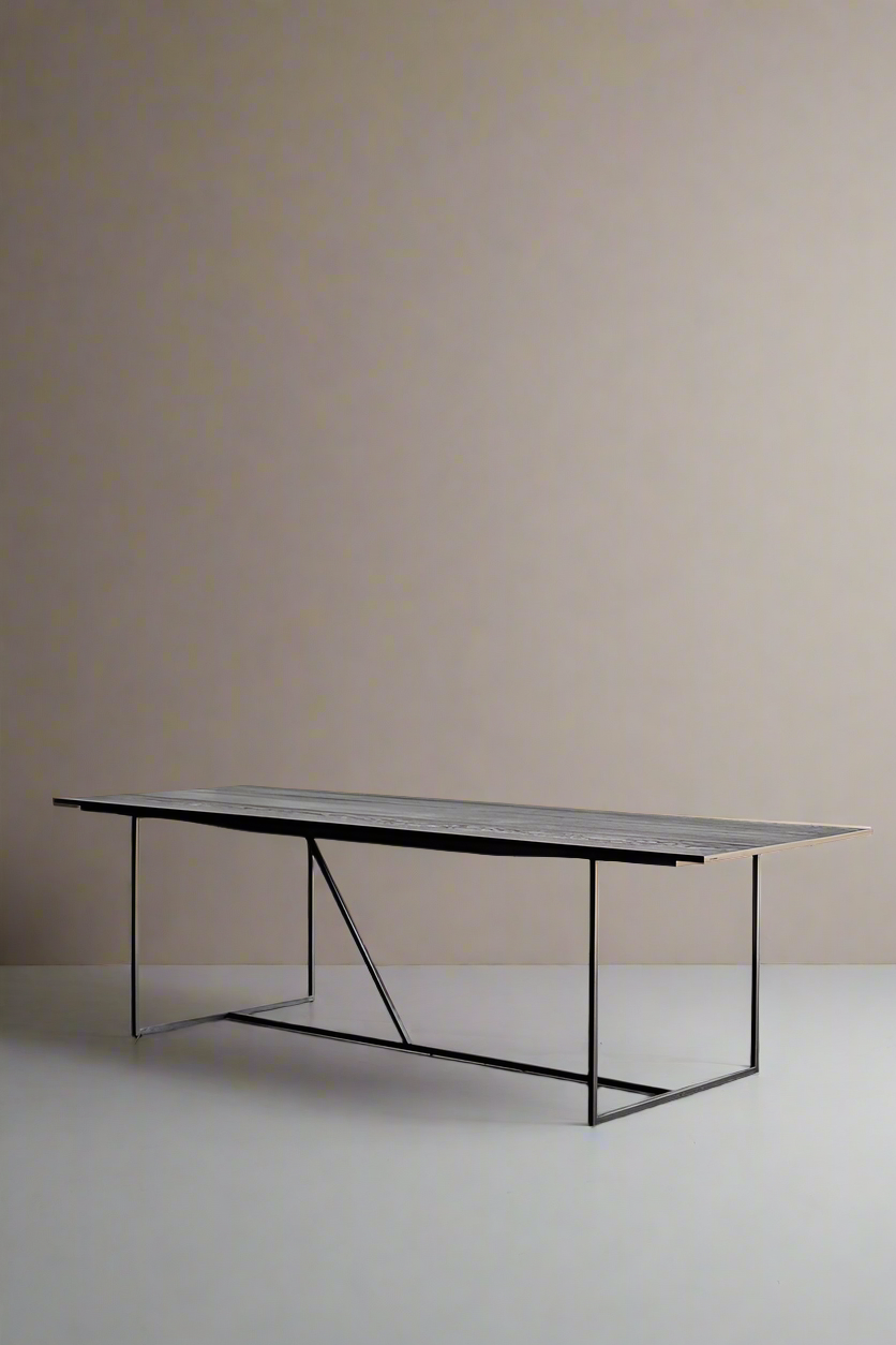 Mesa Nero Table