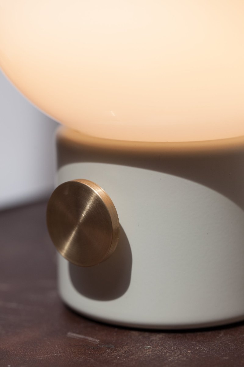 JWDA Table Lamp by Audo Copenhagen Alabaster White detail photo