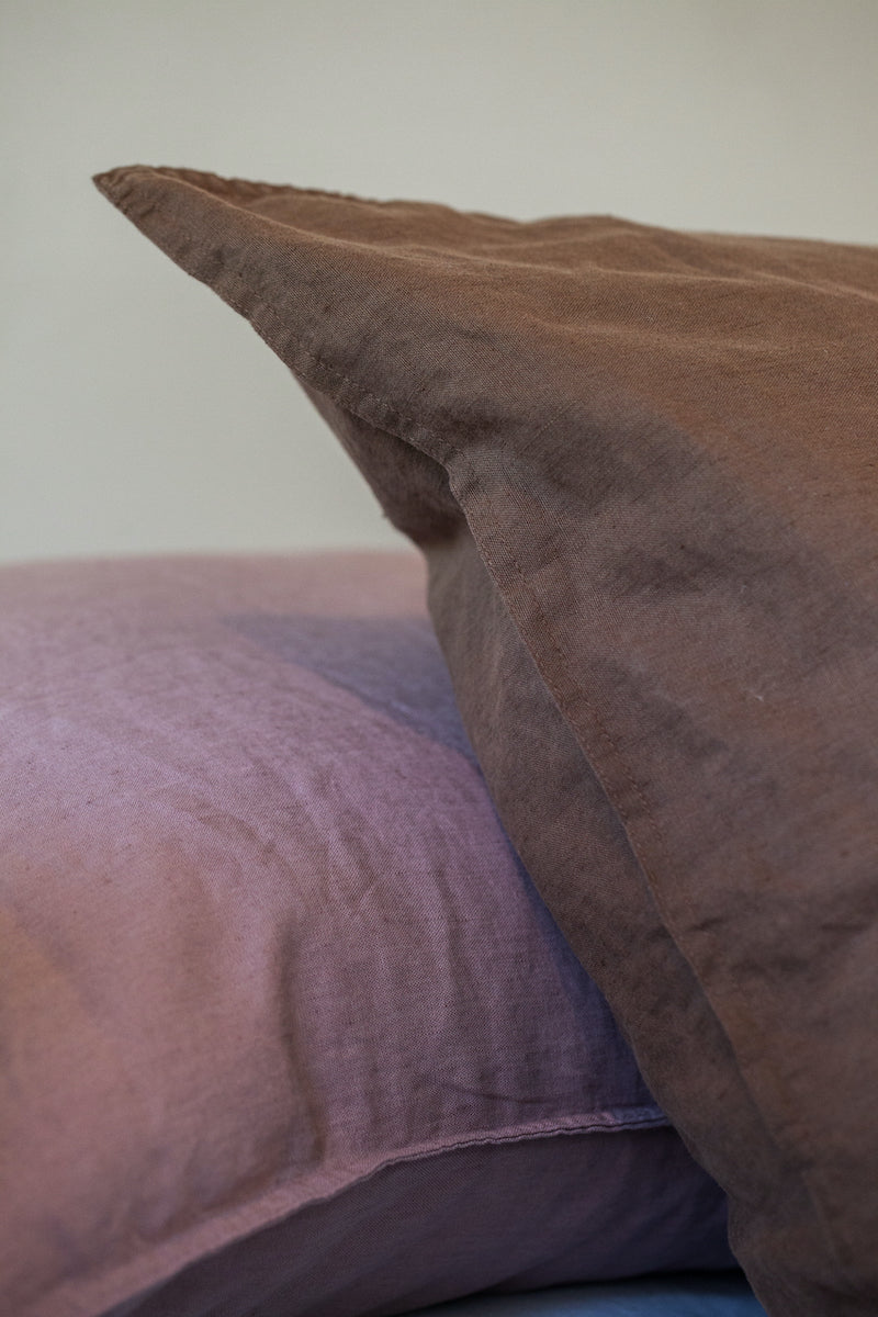 bedMATE Mauve Linen Pillowcase by SUITE702