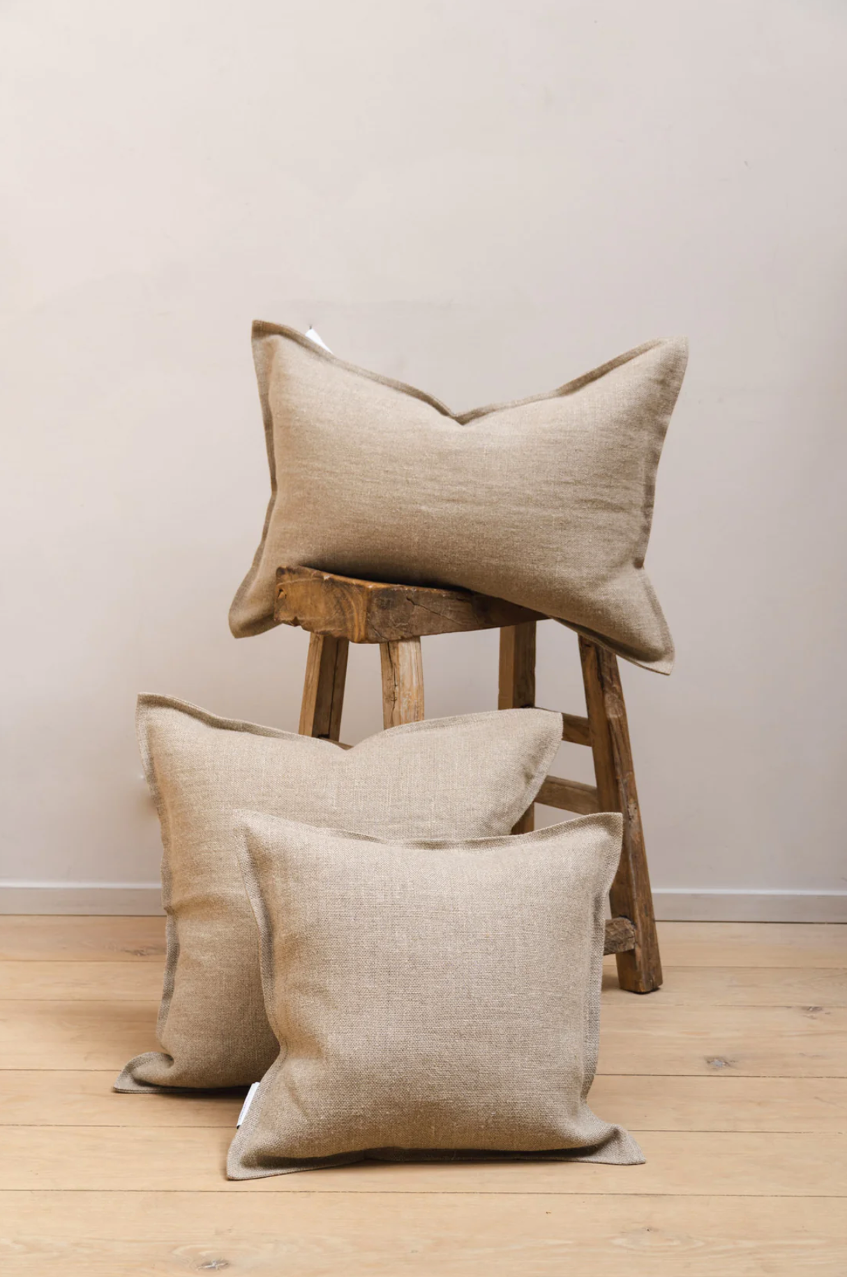 Timeless_Linen_cushion_heavyweight_Natural