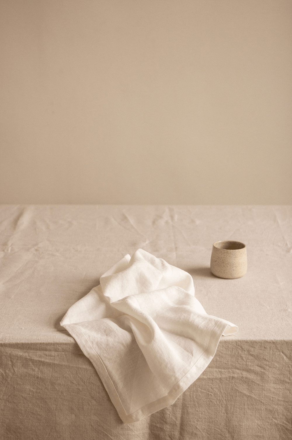 Timeless_Linen_White_tea_Towel_Tablecloth