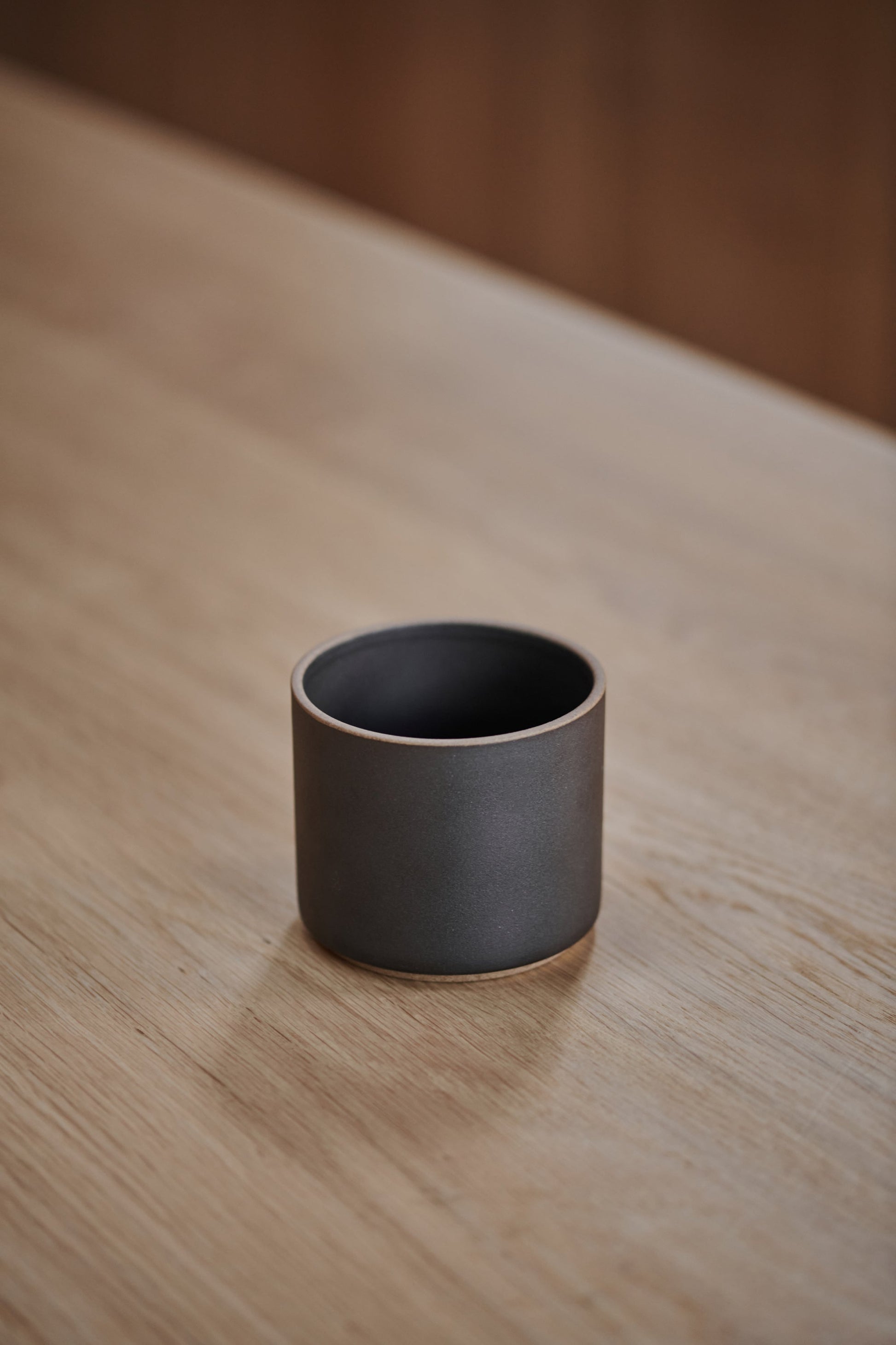 Enter_The_Loft_Hasami_Porcelain_Ceramic_Japanese_Stack_Teacup_Black_Clay