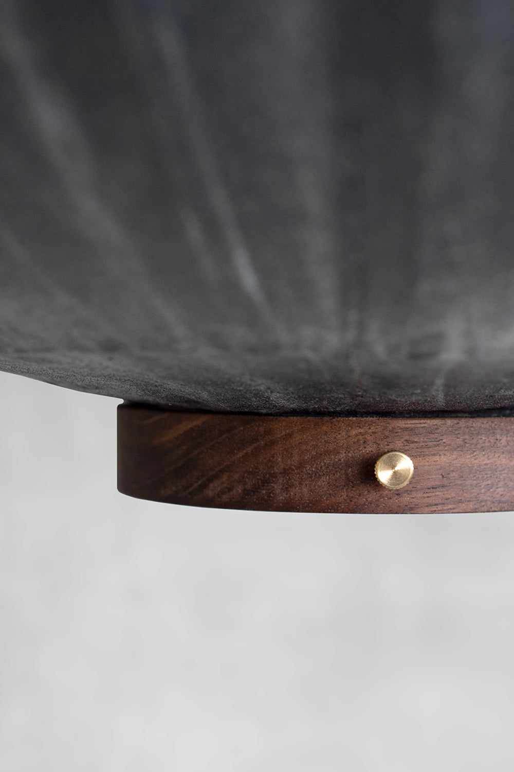 Detail photo bottom part walnut ring Taiwan Lantern Black XL