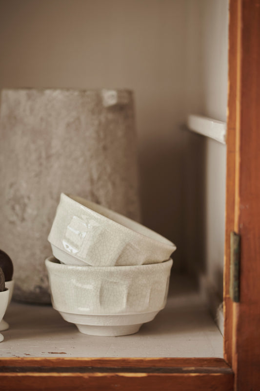 Dashi Bowl Quartz by Jars Ceramistes.