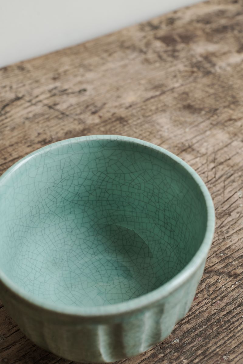 Details of the Dashi Bowl Celadon by Jars Ceramistes.