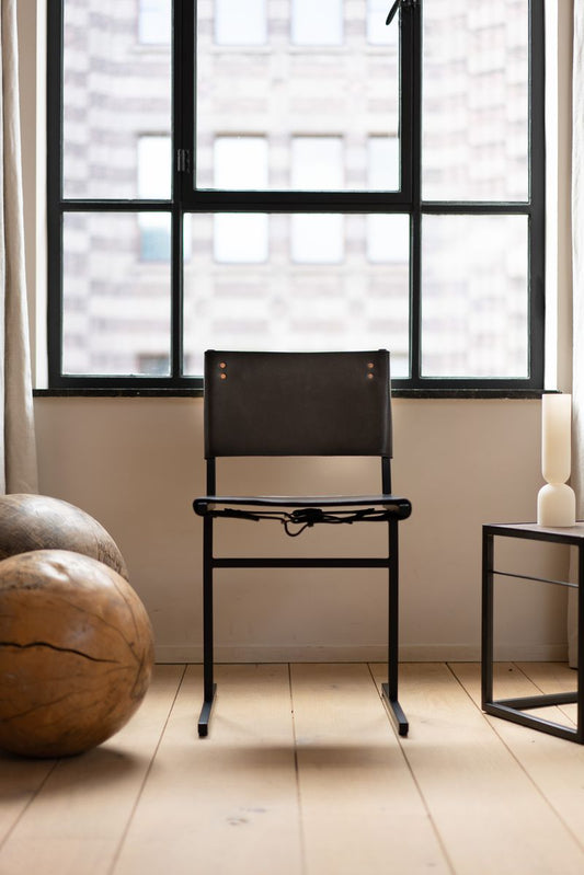 Memento Chair, Black Frame by WDSTCK in Matt Black.
