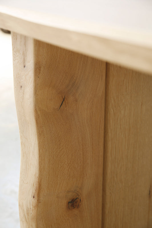 Details of the oak wood of the Altar Table by Heerenhuis.