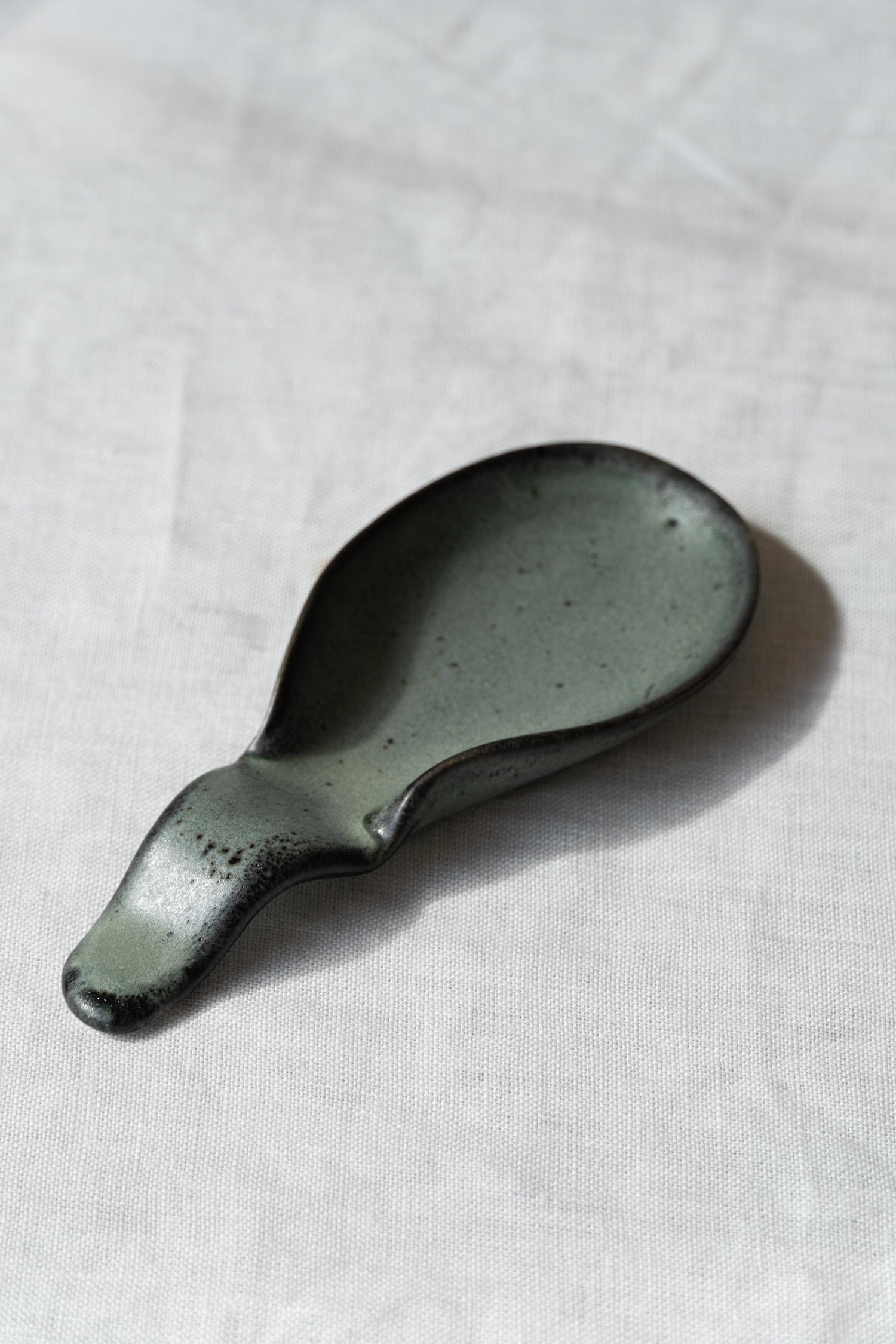 Details of the Dashi Kome Spoon Charbon by Jars Ceramistes.