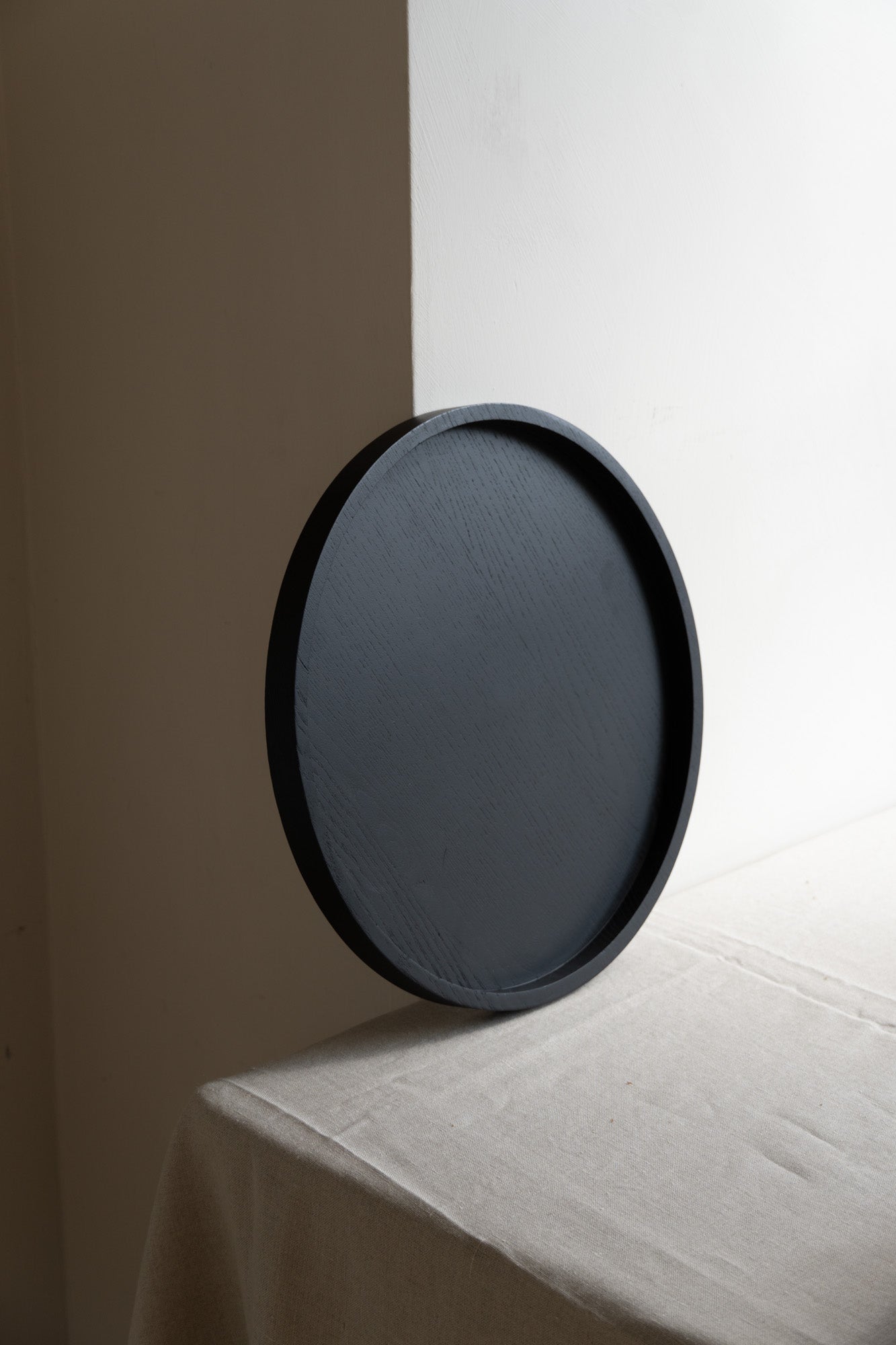 Serax Vincent van Duysen Passe-Partout Round Tray Black – Enter The Loft