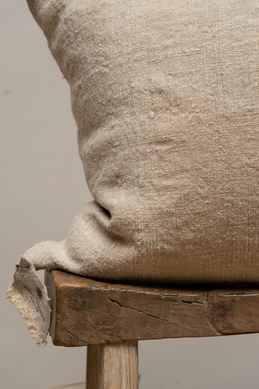 Details of the antique hemp linen fabric used in the cushions by Isabelle Yamamoto.