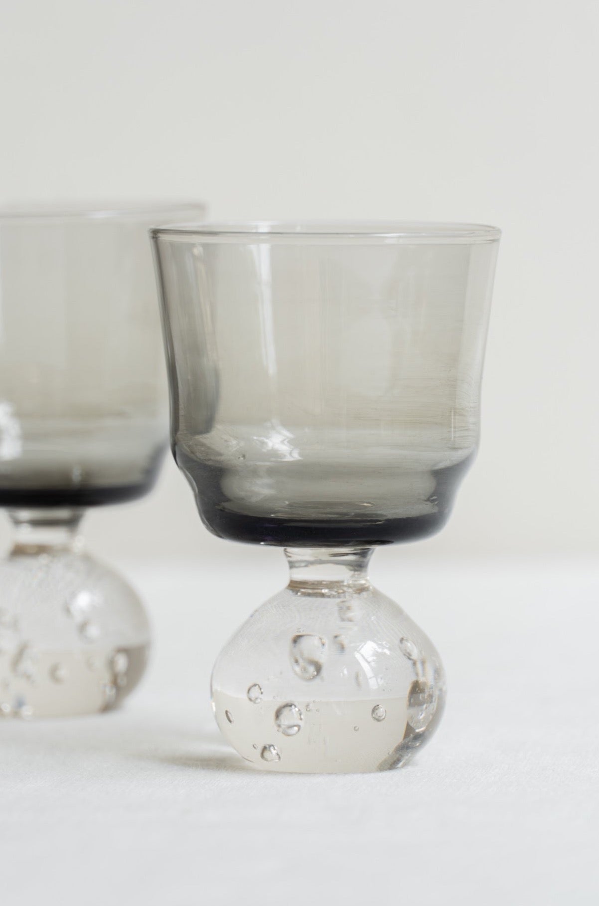 Close up: Glass Smoky Grey Small (set of 6) by Serax.
