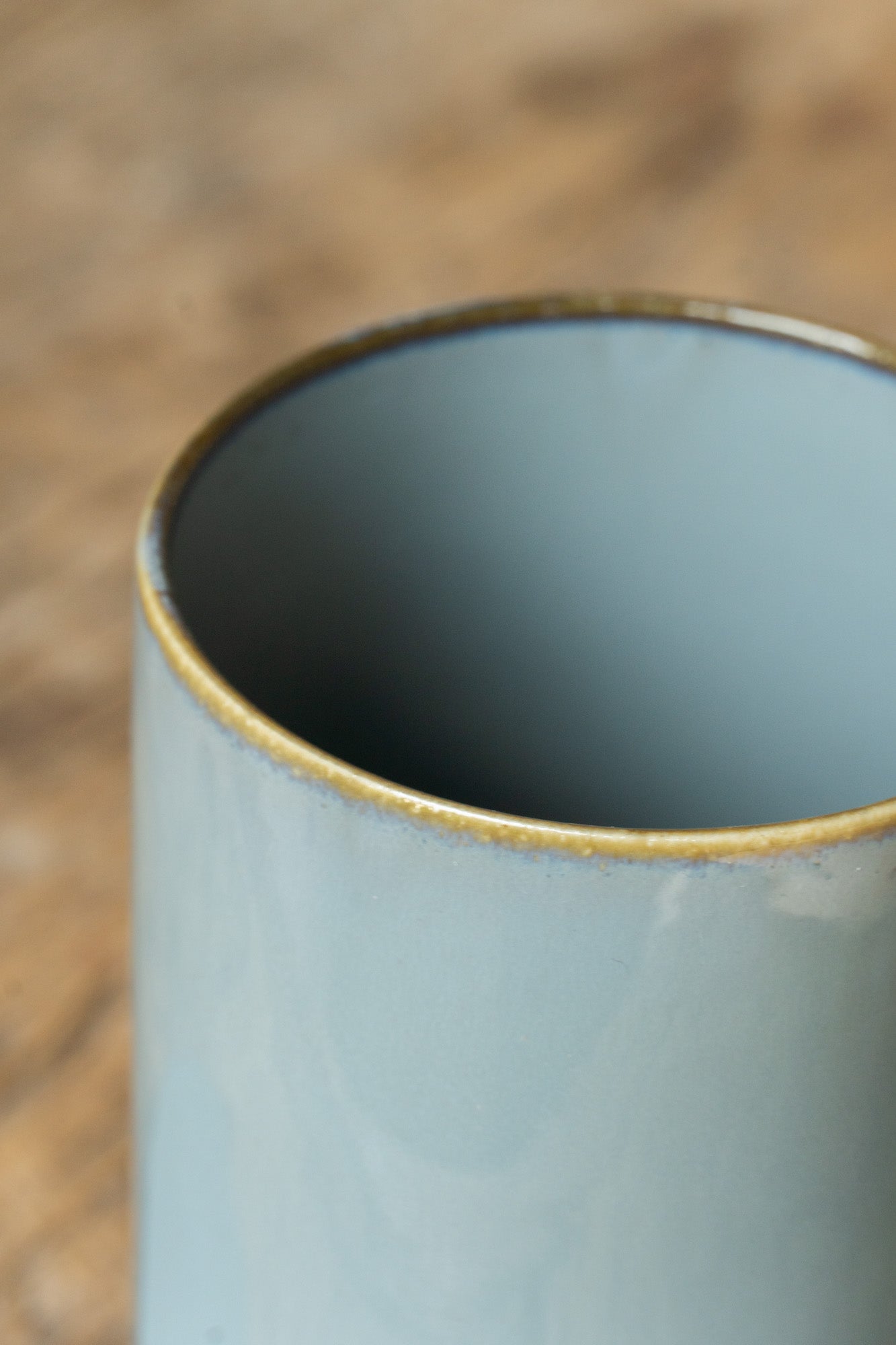 Stoneware_storage_jar_smokey_blue