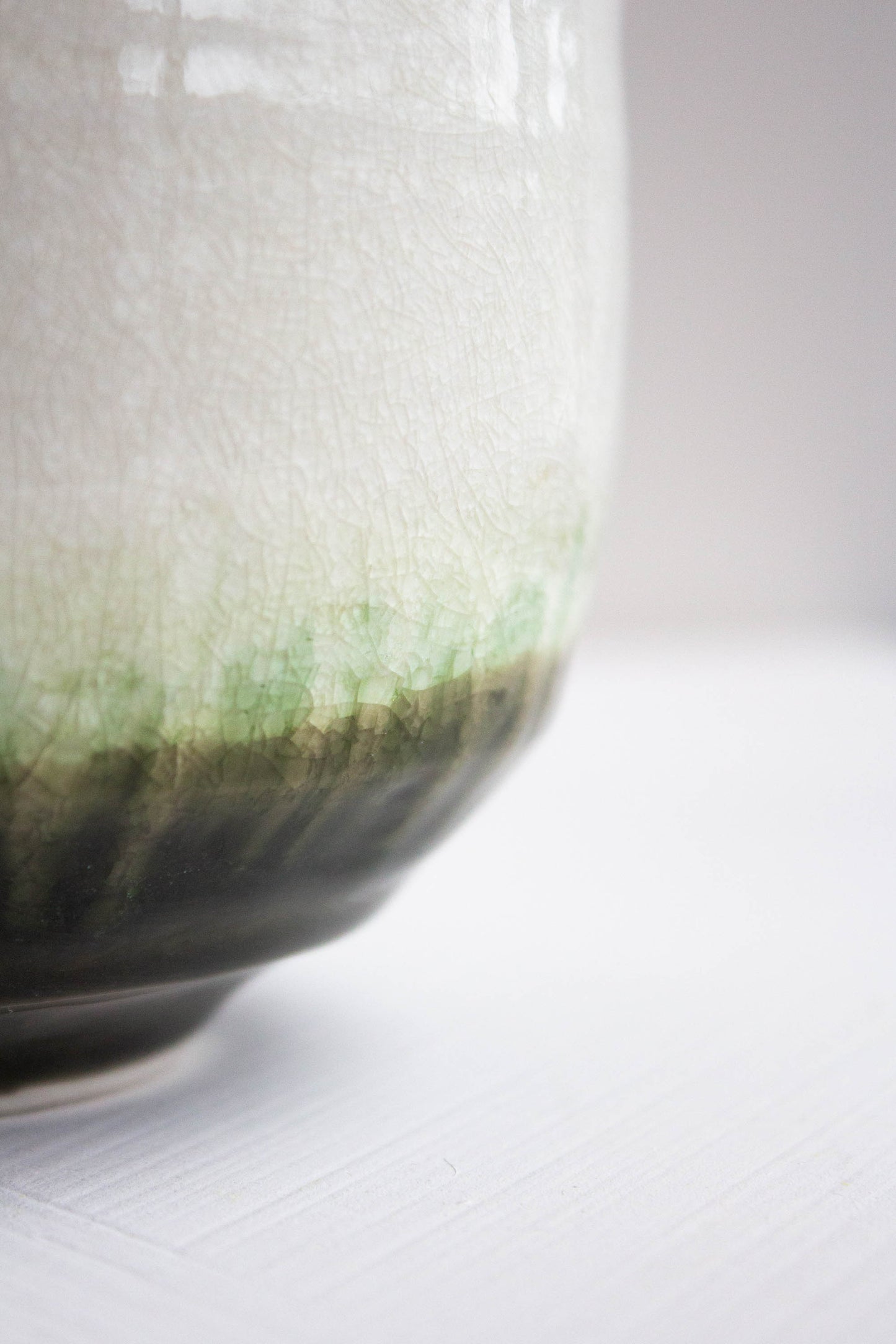 Close-up of the Dashi Bowl Vert Olive by Jars Ceramistes.