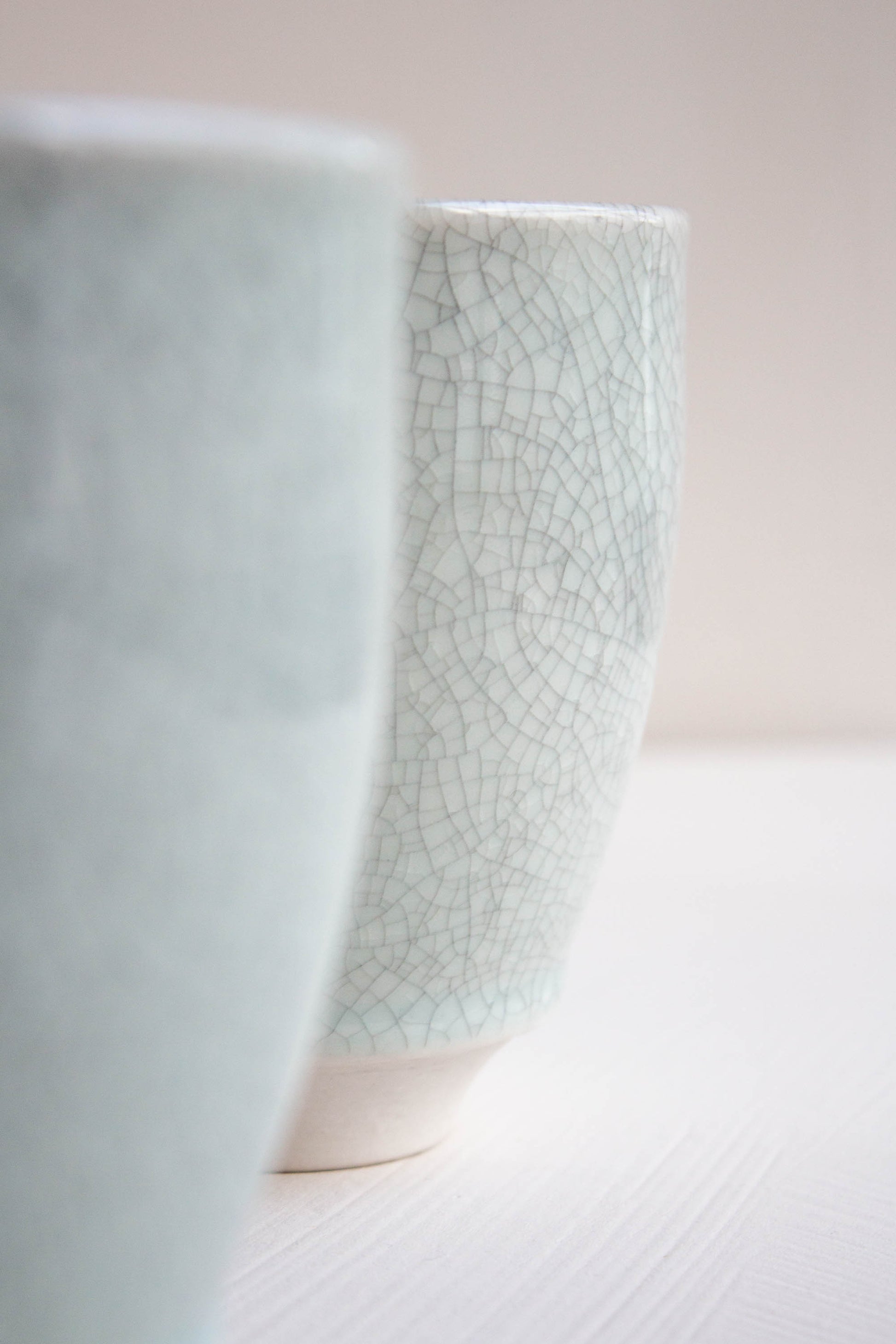 Details of the Dashi Tumbler Celadon by Jars Ceramistes.