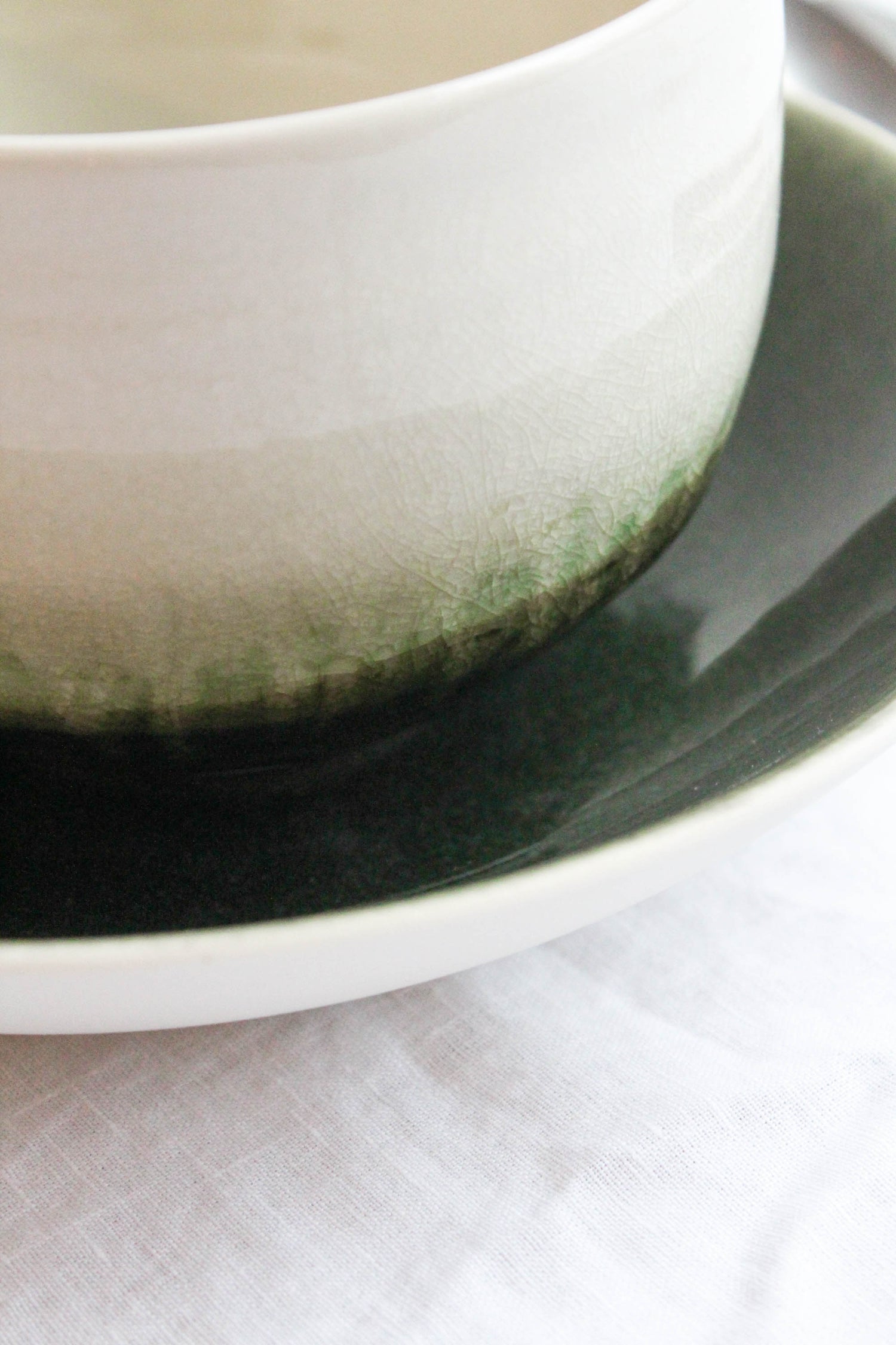 Details of the Dashi Bowl Vert Olive by Jars Ceramistes.