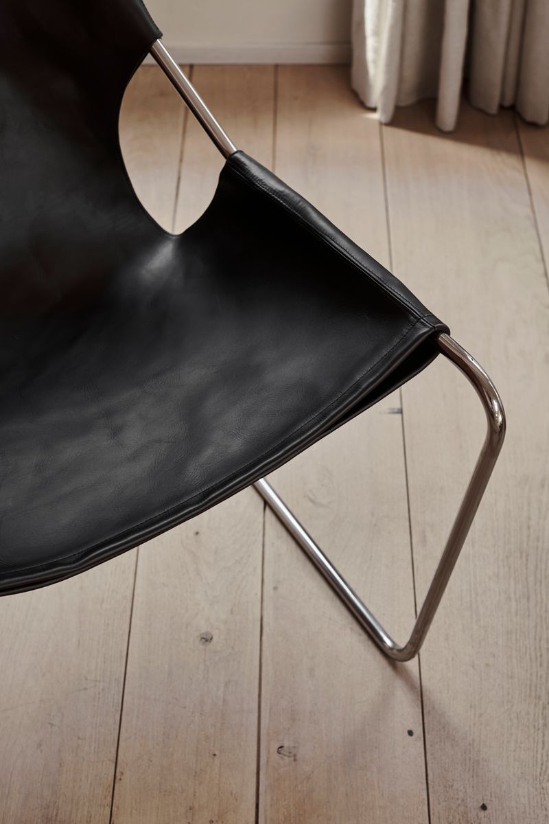 Details of the Stainless Steel Frame and Macassar Leather of the Paulistano Chair by Objekto.