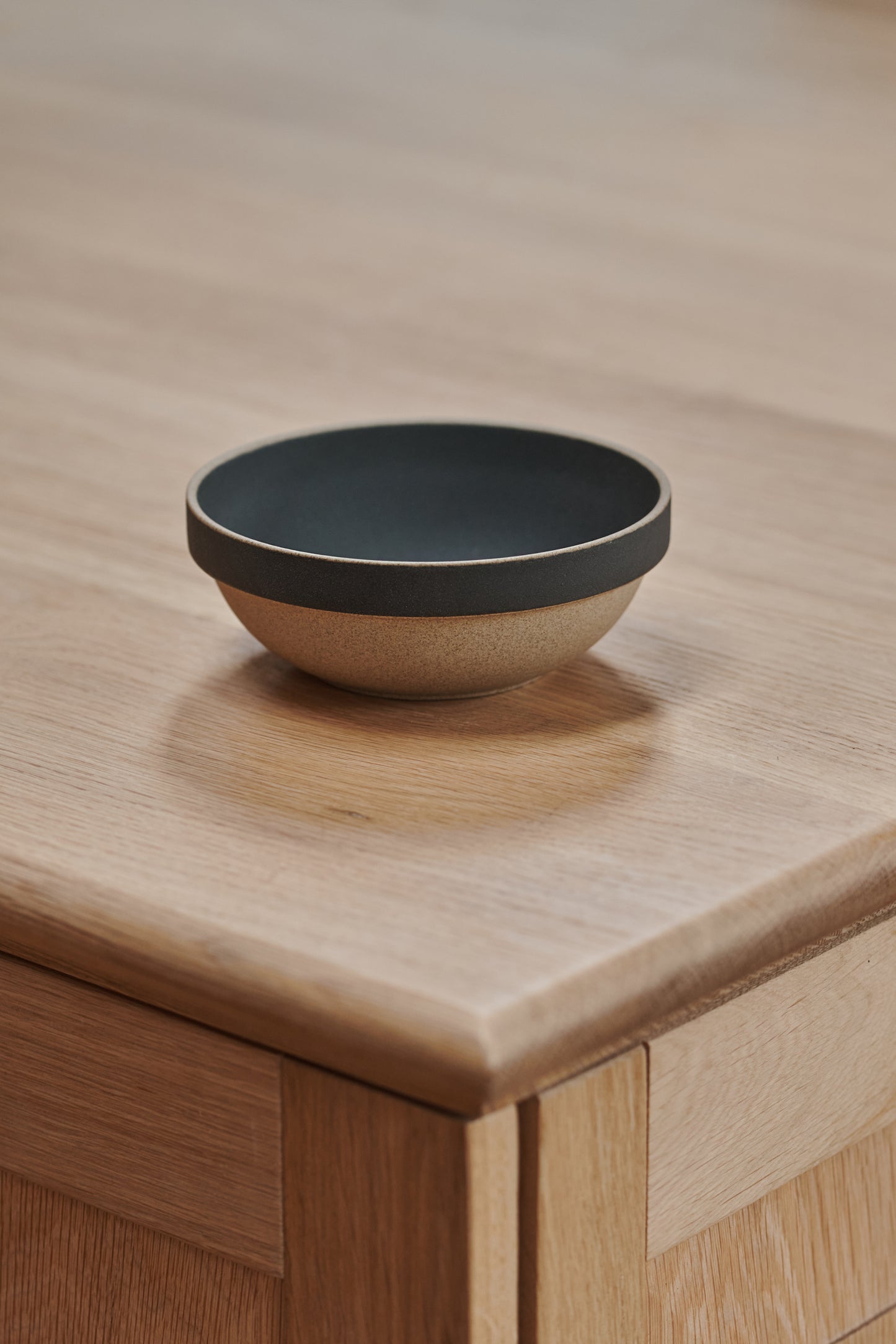 Enter_The_Loft_Hasami_Porcelain_Ceramic_Japanese_Stack_Bowl_Plate_Black_Clay