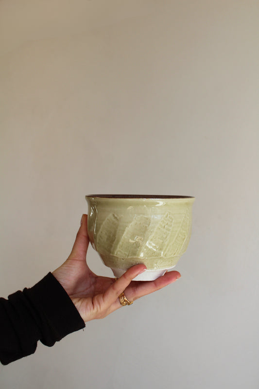 Dashi Bowl Sable in hand.